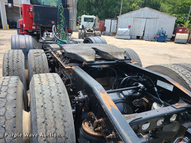 image for item BR9779 2013 Caterpillar CT660  semi truck