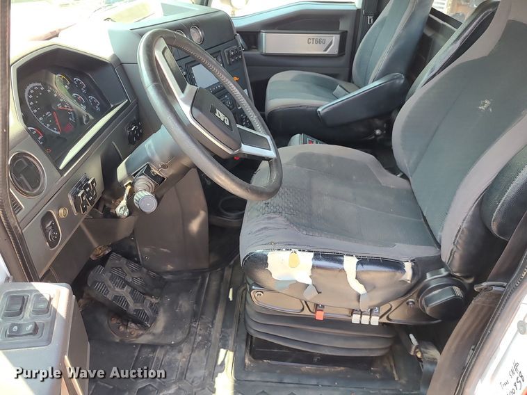 image for item BR9779 2013 Caterpillar CT660  semi truck