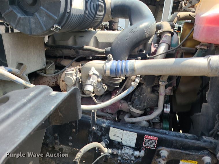 image for item DC6006 2009 Mack GU713  semi truck