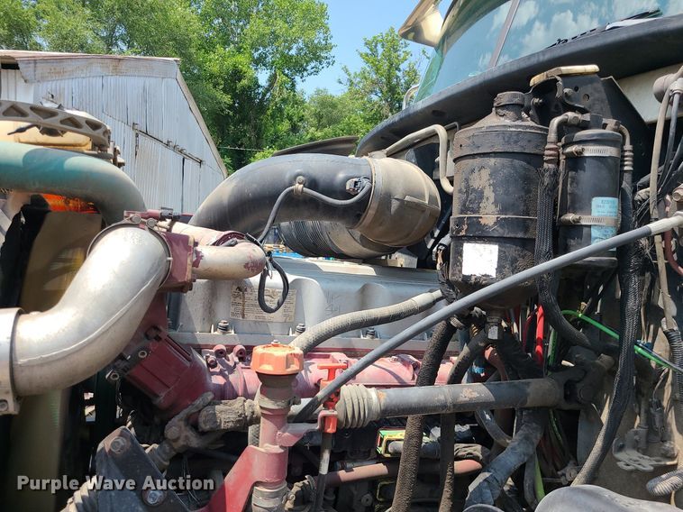 image for item DC6006 2009 Mack GU713  semi truck