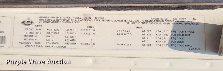 image for item DC6006 2009 Mack GU713  semi truck