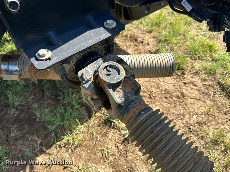 image for item DH8574 2005  Chevrolet C6500  truck cab and chassis