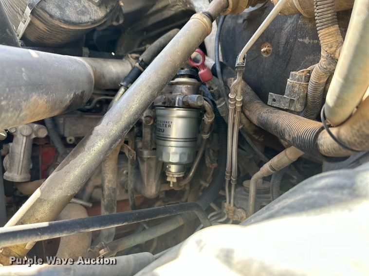 image for item DH8574 2005  Chevrolet C6500  truck cab and chassis