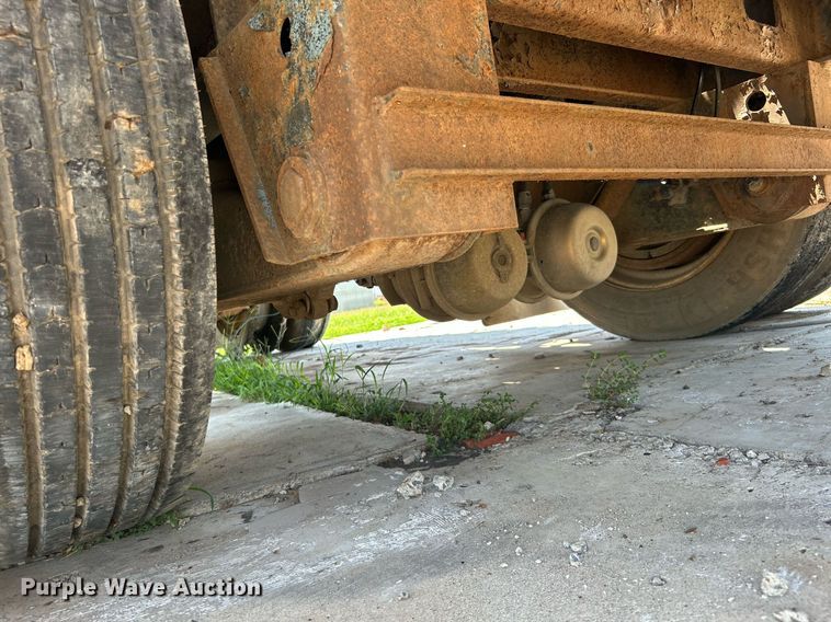 image for item DI7923 2000 Kalyn Siebert KDP80  drop deck trailer