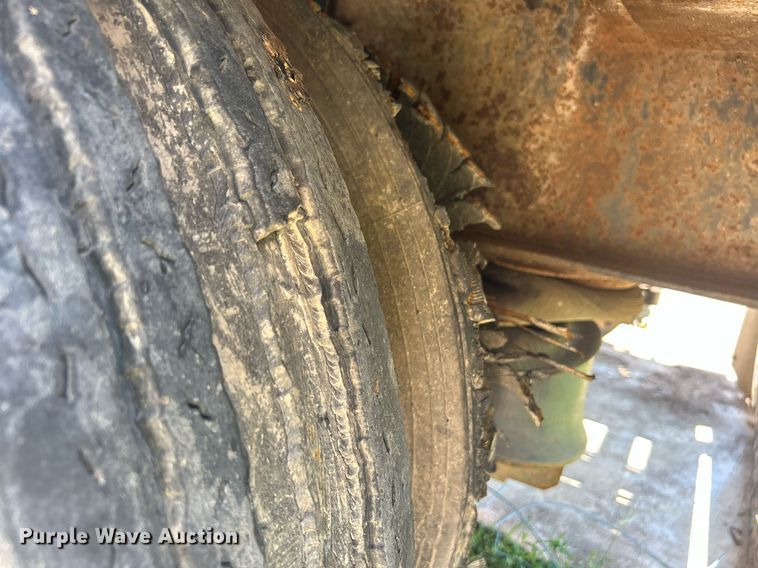 image for item DI7923 2000 Kalyn Siebert KDP80  drop deck trailer