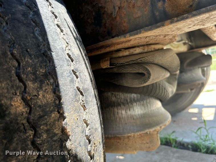 image for item DI7923 2000 Kalyn Siebert KDP80  drop deck trailer