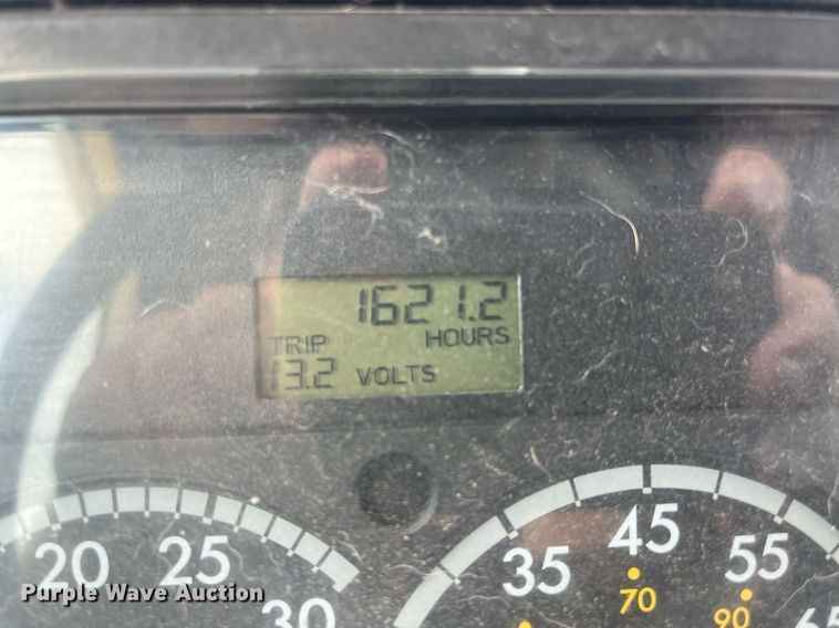 image for item DI8742 2007 Freightliner Columbia  semi truck