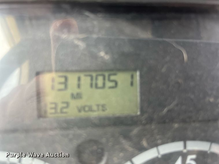 image for item DI8742 2007 Freightliner Columbia  semi truck