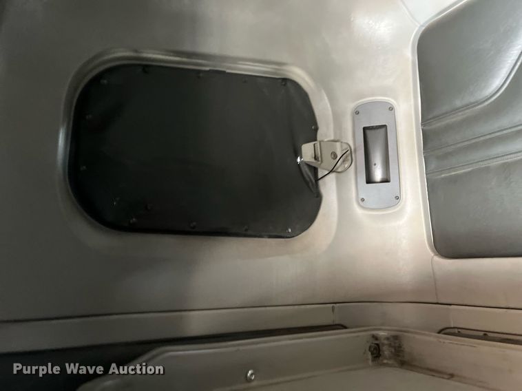 image for item DI8742 2007 Freightliner Columbia  semi truck