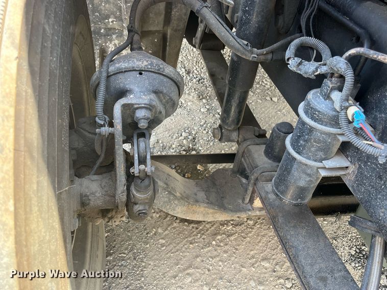 image for item DI8742 2007 Freightliner Columbia  semi truck