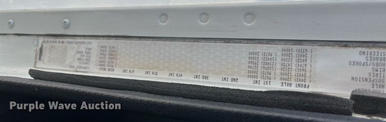 image for item DI8742 2007 Freightliner Columbia  semi truck