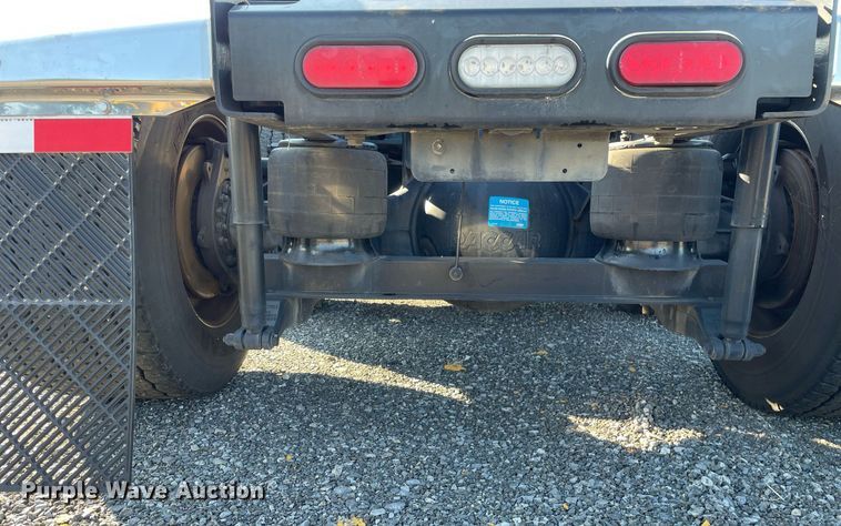 image for item DL3852 2019 Kenworth T680  semi truck