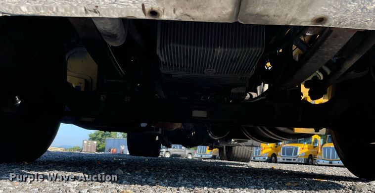 image for item DL3852 2019 Kenworth T680  semi truck