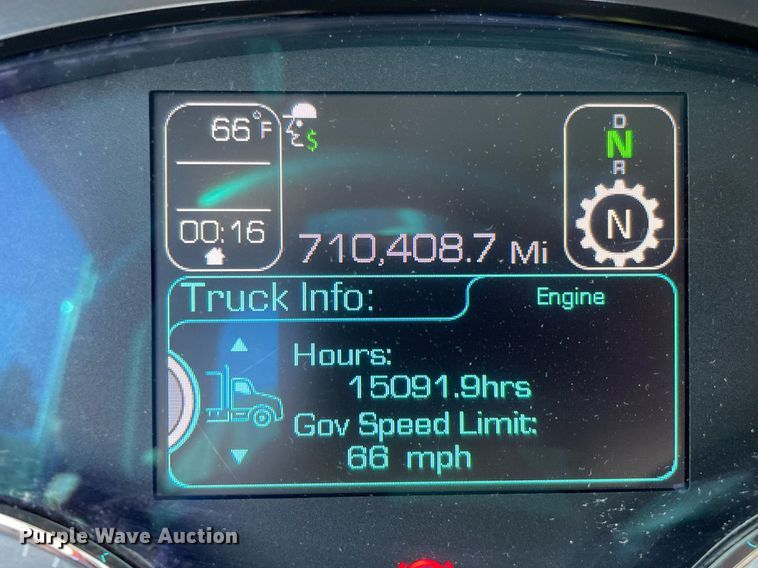 image for item DL3852 2019 Kenworth T680  semi truck