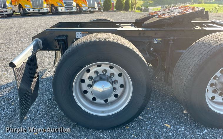 image for item DL3852 2019 Kenworth T680  semi truck