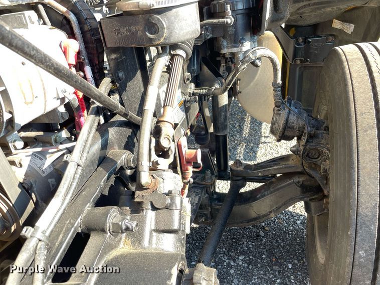 image for item DL3853 2019 Peterbilt 579  semi truck