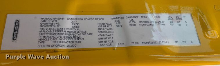 image for item DL3854 2018 Freightliner Cascadia 125  semi truck