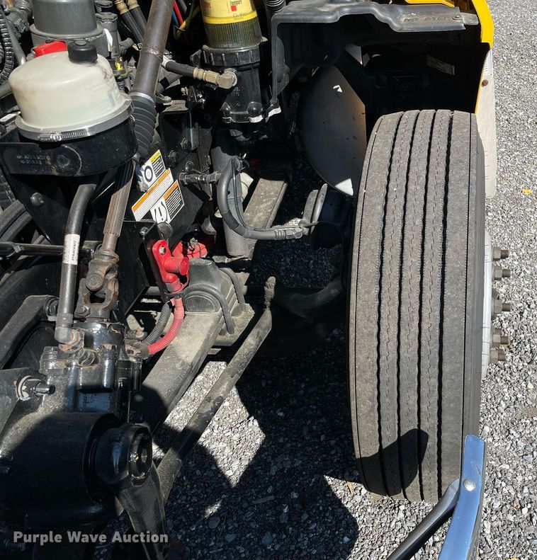 image for item DL3855 2017 Peterbilt 579  semi truck