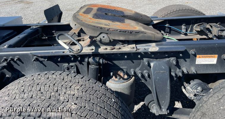 image for item DL3856 2017 Freightliner Cascadia 125  semi truck