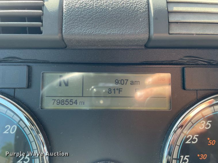 image for item DL3856 2017 Freightliner Cascadia 125  semi truck