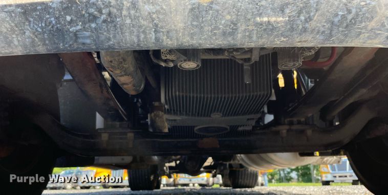 image for item DL3857 2017 Peterbilt 579  semi truck