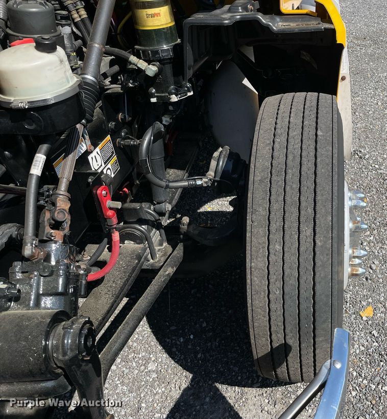 image for item DL3857 2017 Peterbilt 579  semi truck