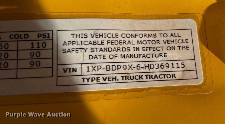 image for item DL3857 2017 Peterbilt 579  semi truck