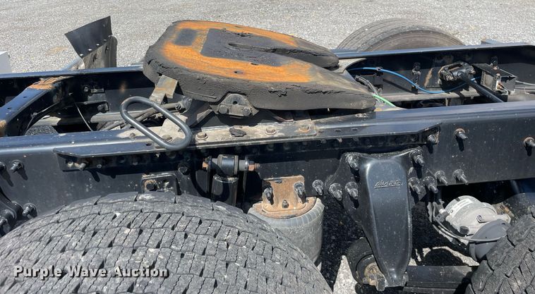 image for item DL3858 2016 Freightliner Cascadia 125  semi truck