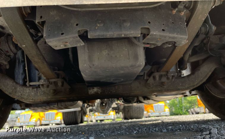 image for item DL3858 2016 Freightliner Cascadia 125  semi truck