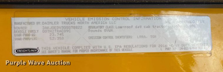 image for item DL3858 2016 Freightliner Cascadia 125  semi truck