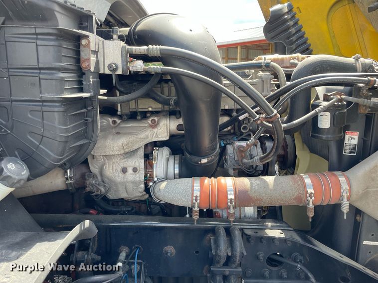 image for item DL3859 2016 Freightliner Cascadia 125  semi truck