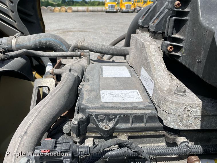 image for item DL3859 2016 Freightliner Cascadia 125  semi truck