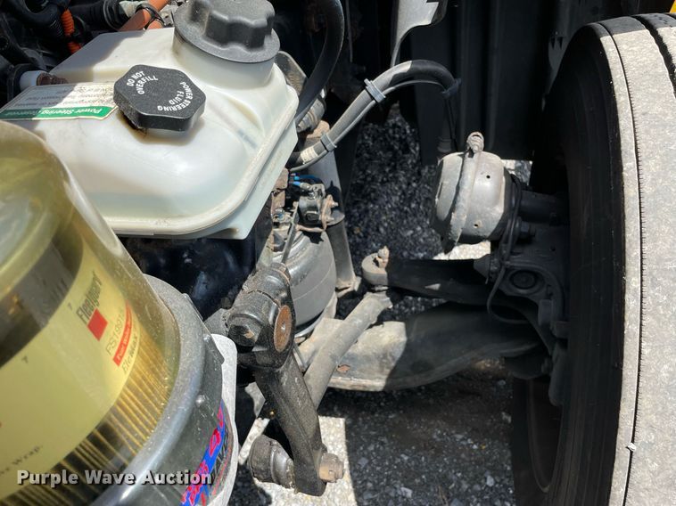 image for item DL3859 2016 Freightliner Cascadia 125  semi truck