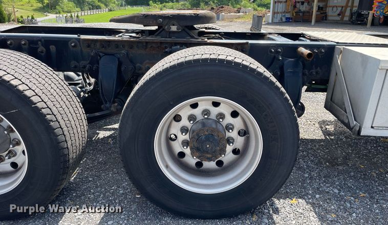 image for item DL3859 2016 Freightliner Cascadia 125  semi truck