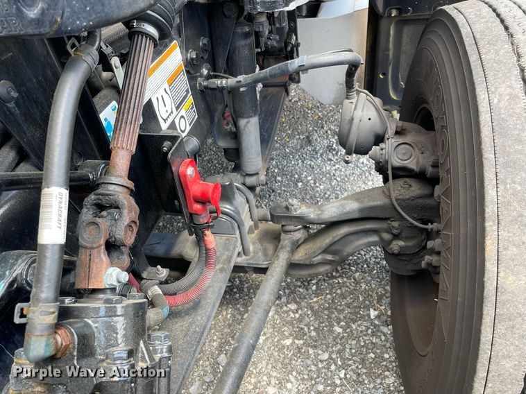 image for item DL3860 2016 Peterbilt 579  semi truck