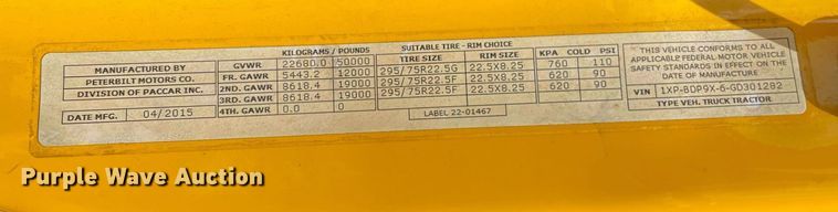 image for item DL3860 2016 Peterbilt 579  semi truck