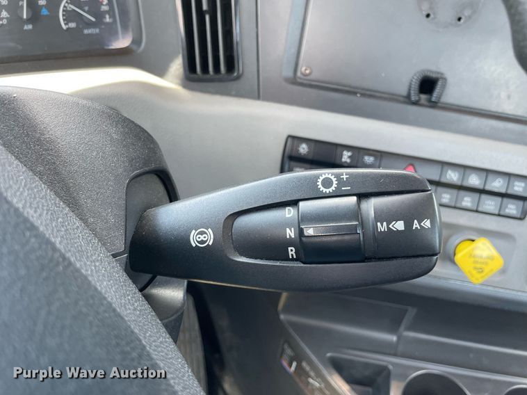 image for item DL3861 2020 Freightliner Cascadia 126  semi truck