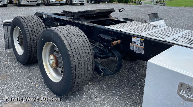 image for item DL3862 2019 Kenworth T680  semi truck