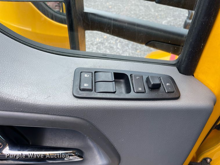 image for item DL3862 2019 Kenworth T680  semi truck