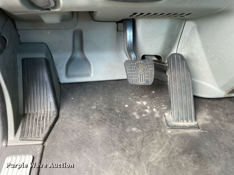 image for item DL3862 2019 Kenworth T680  semi truck