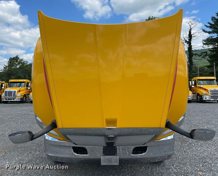 image for item DL3862 2019 Kenworth T680  semi truck