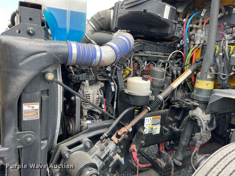 image for item DL3862 2019 Kenworth T680  semi truck