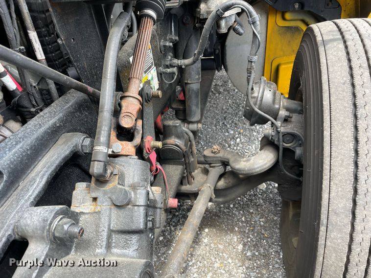 image for item DL3862 2019 Kenworth T680  semi truck