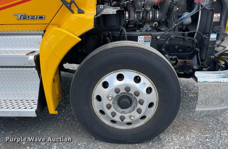image for item DL3862 2019 Kenworth T680  semi truck