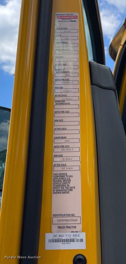 image for item DL3862 2019 Kenworth T680  semi truck