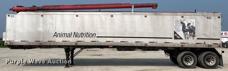 image for item DL3863 1993 CEI Pacer  feed delivery trailer