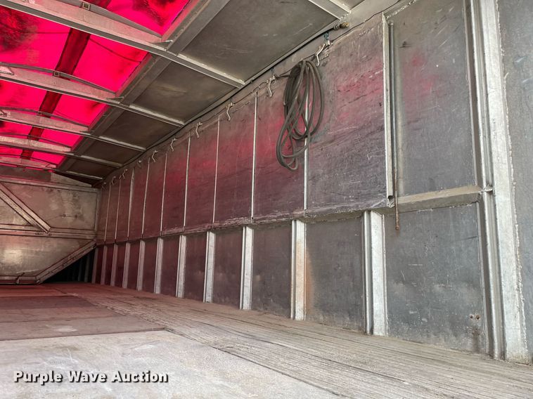 image for item DL3863 1993 CEI Pacer  feed delivery trailer