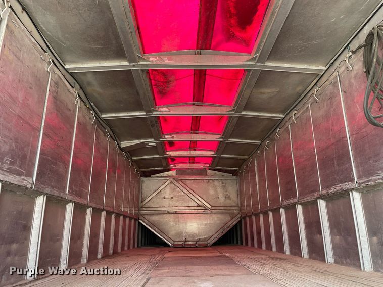 image for item DL3863 1993 CEI Pacer  feed delivery trailer