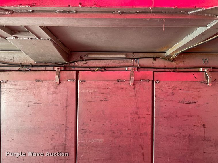 image for item DL3863 1993 CEI Pacer  feed delivery trailer