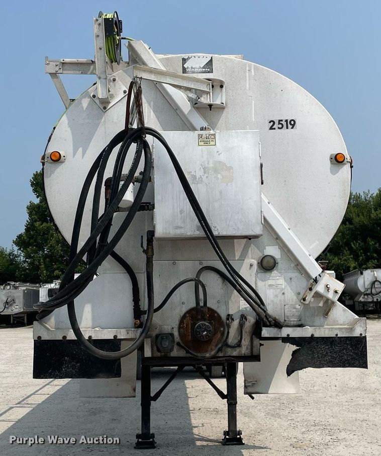 image for item DL3864 1999 Warren  feed delivery trailer